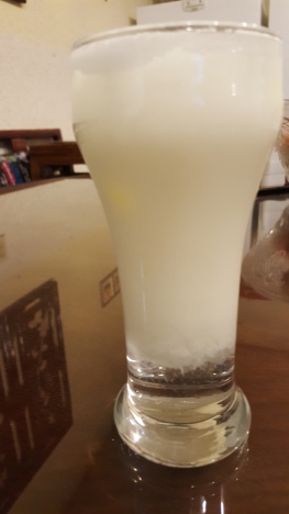 Snowflake~ tastes peachy. Not a very alcoholic drink at all...for people with an acquired taste though. ^^